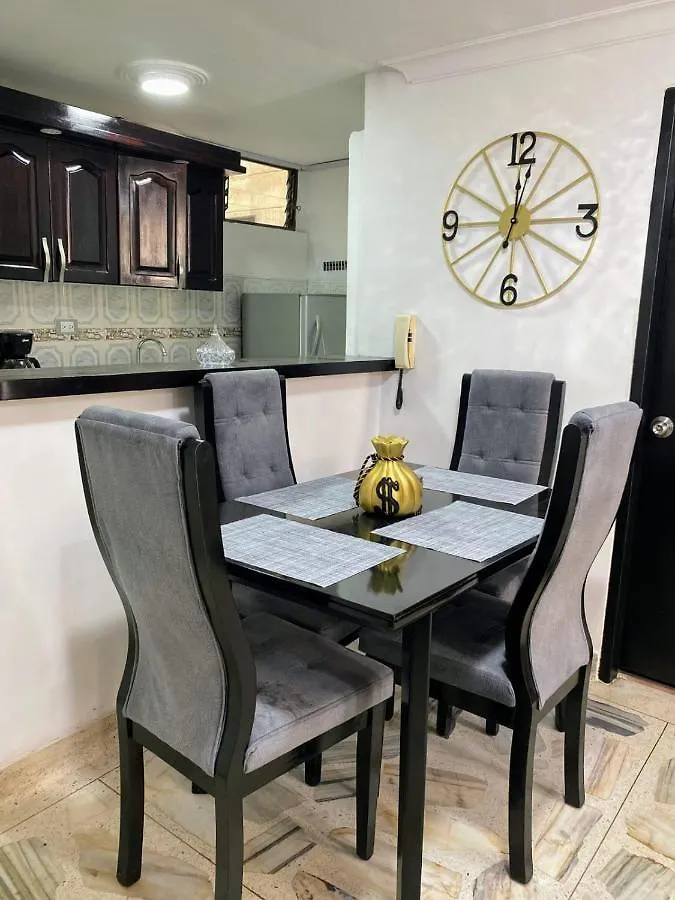 Apartamento Con Excelente Ubicacion Διαμέρισμα Μεντεγίν